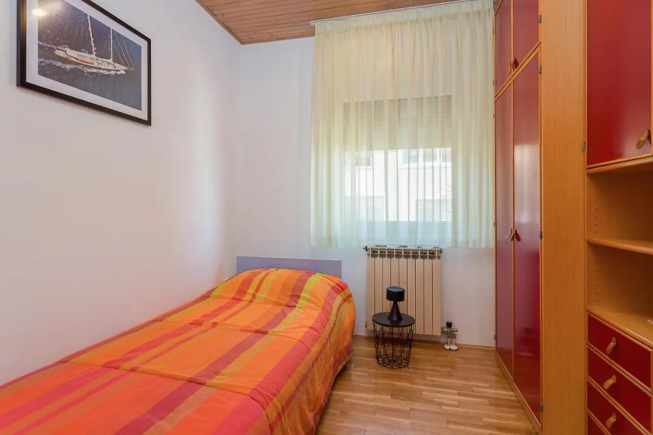 Mia Apartment , Free Parking Πούλα
